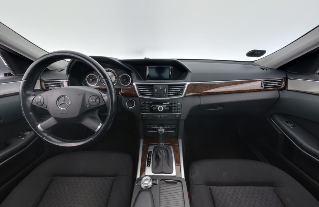 Mercedes-Benz E 2010 Hopea
