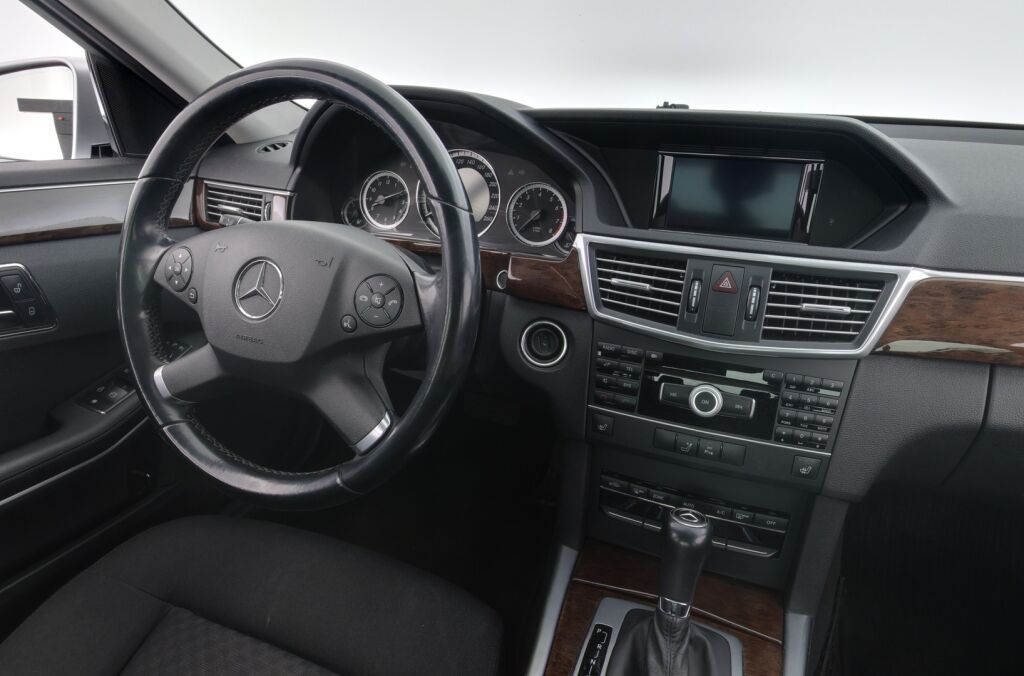 Mercedes-Benz E 2010 Hopea
