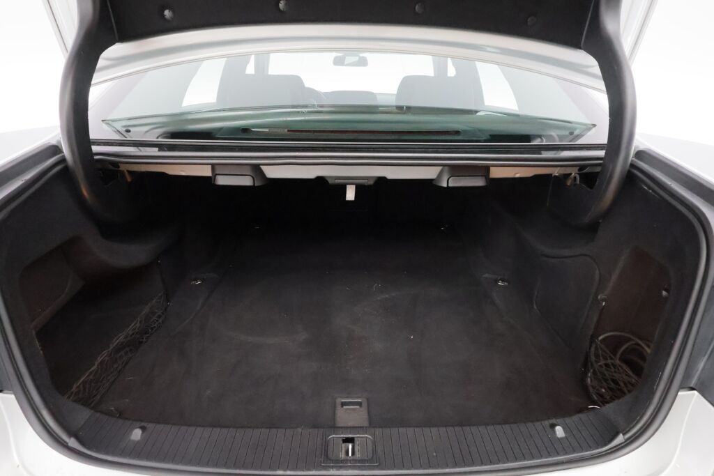 Mercedes-Benz E 2010 Hopea