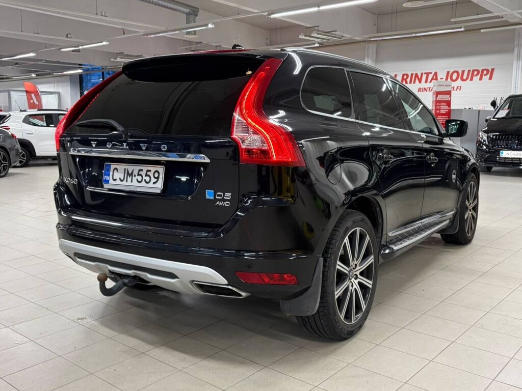 Volvo XC60 2015 Musta