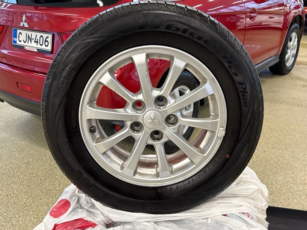 Mitsubishi ASX 2015 Punainen