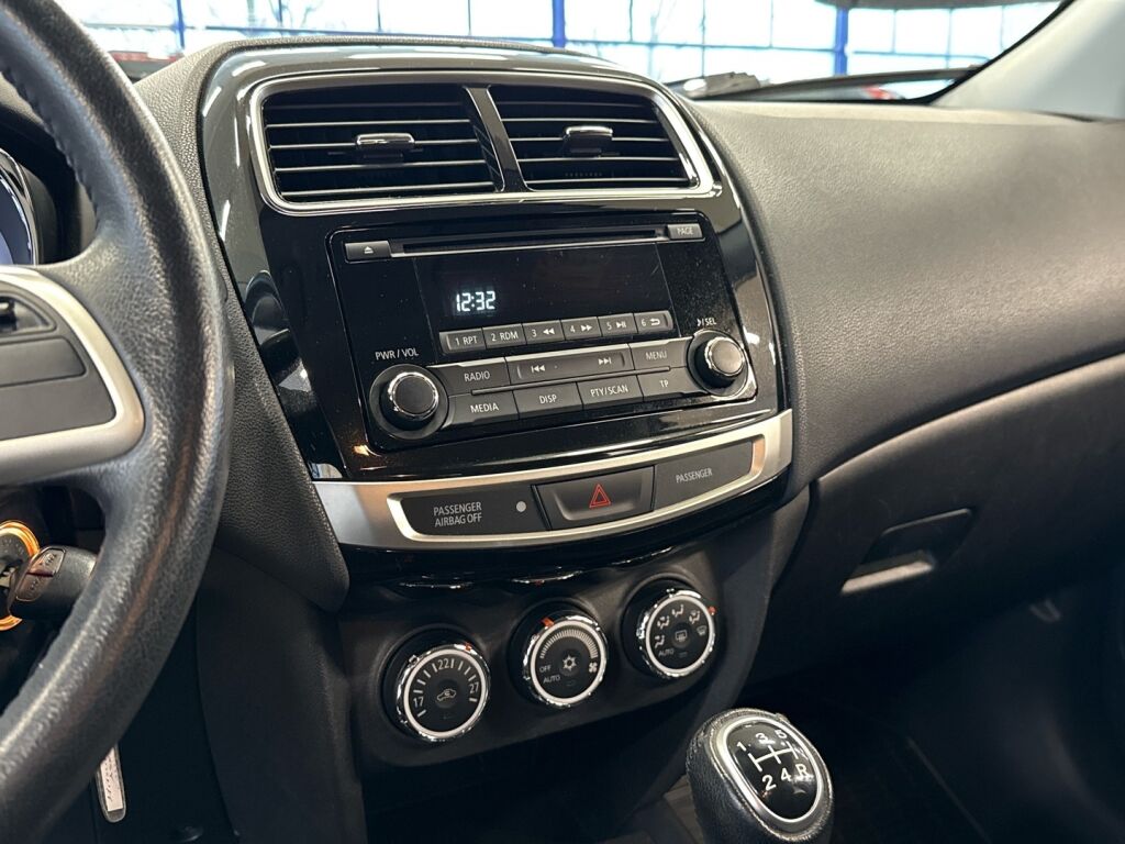 Mitsubishi ASX 2015 Punainen