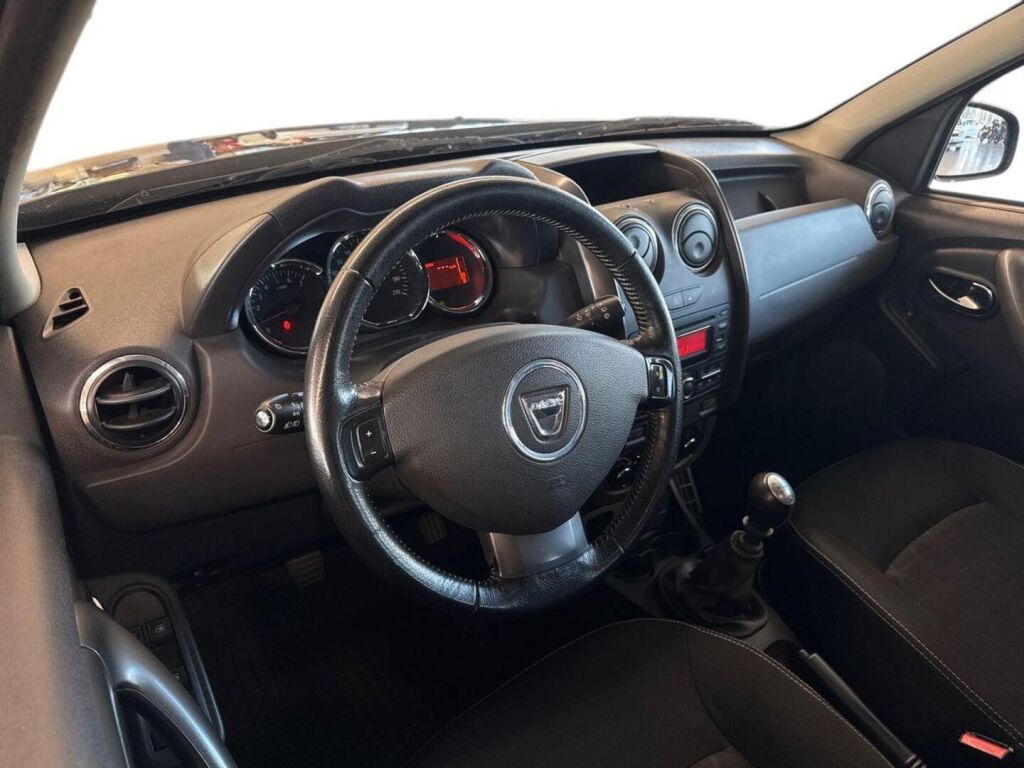 Dacia Duster TCe 125 4x2 Laureate 2015, photo 7/28