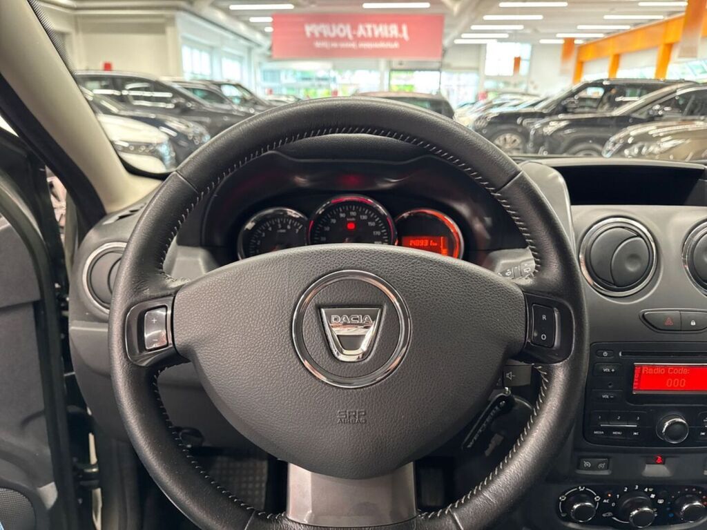 Dacia Duster 2015 Vihreä