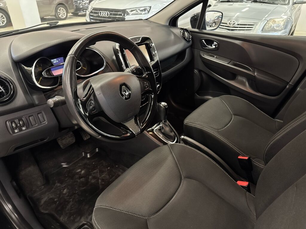 Renault Clio 2015 Musta