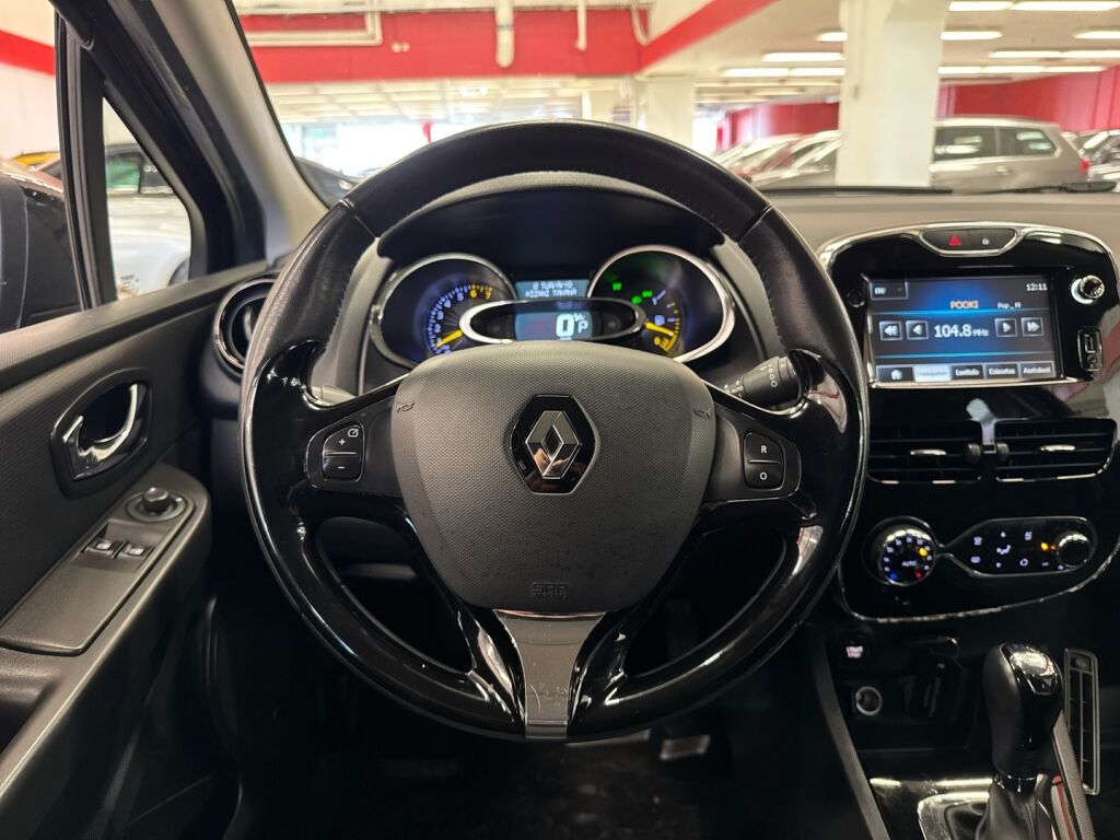 Renault Clio 2015 Musta