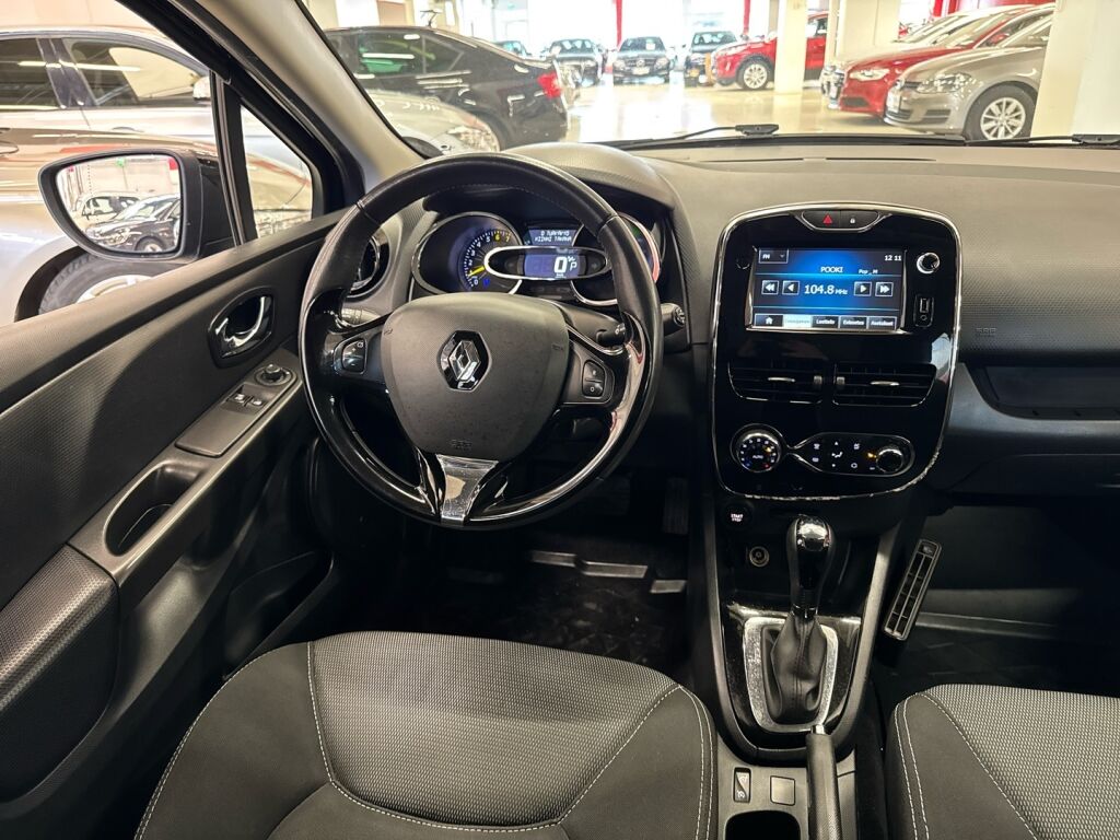 Renault Clio 2015 Musta