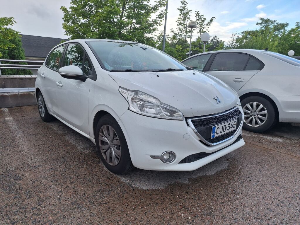 Peugeot 208 2014 Valkoinen
