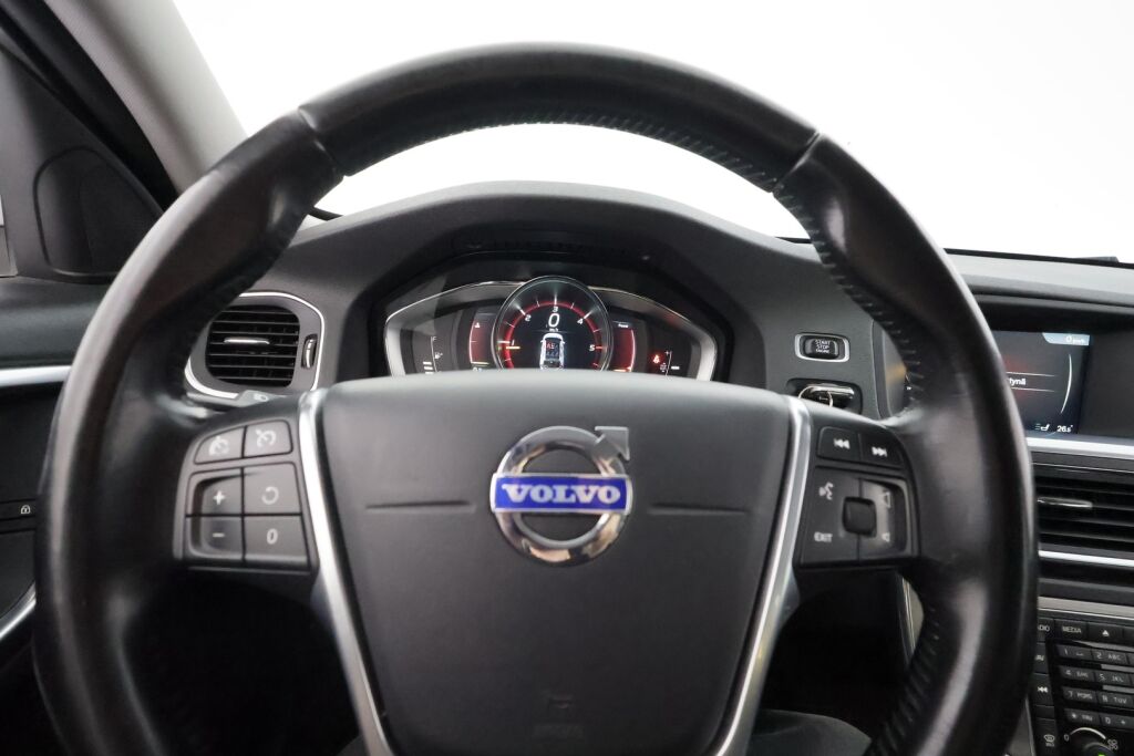 Volvo V60 2015 Valkoinen