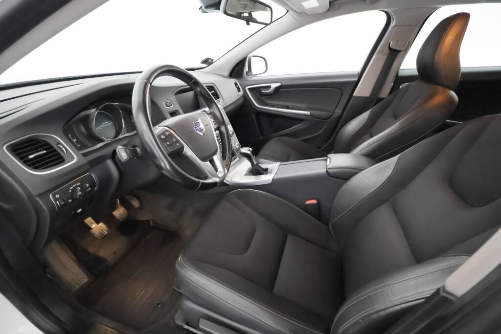 Volvo V60 2015 Valkoinen