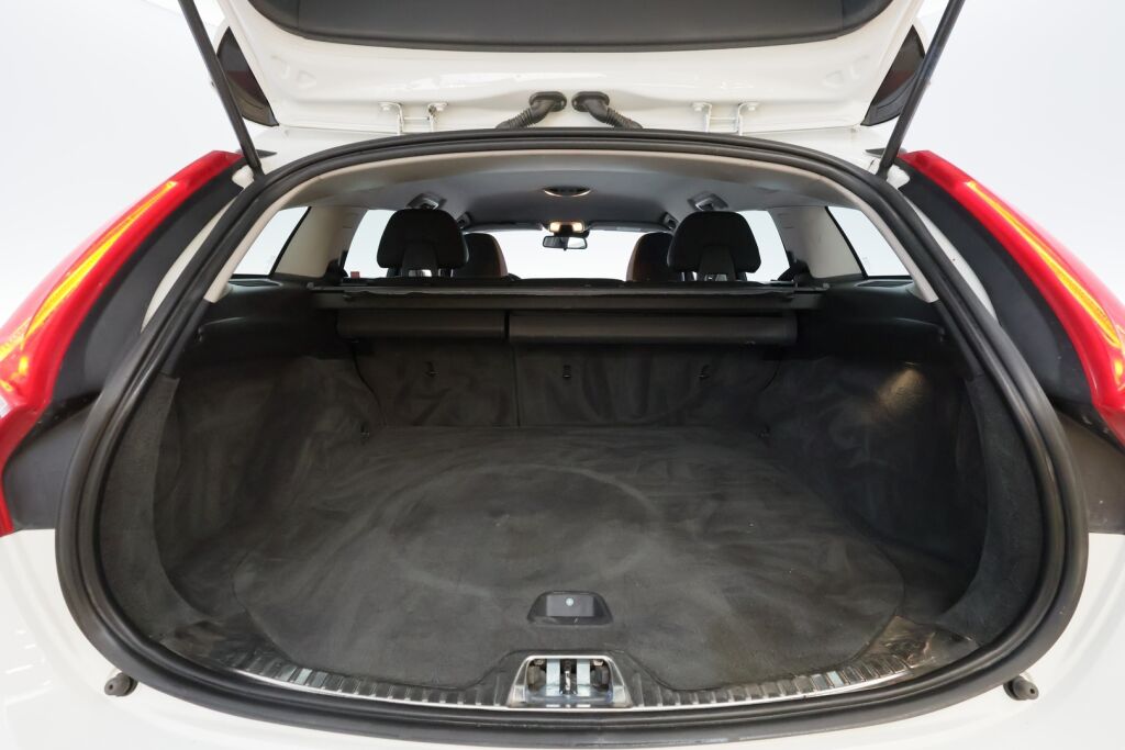 Volvo V60 2015 Valkoinen