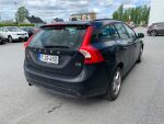 Volvo V60 2015 Musta
