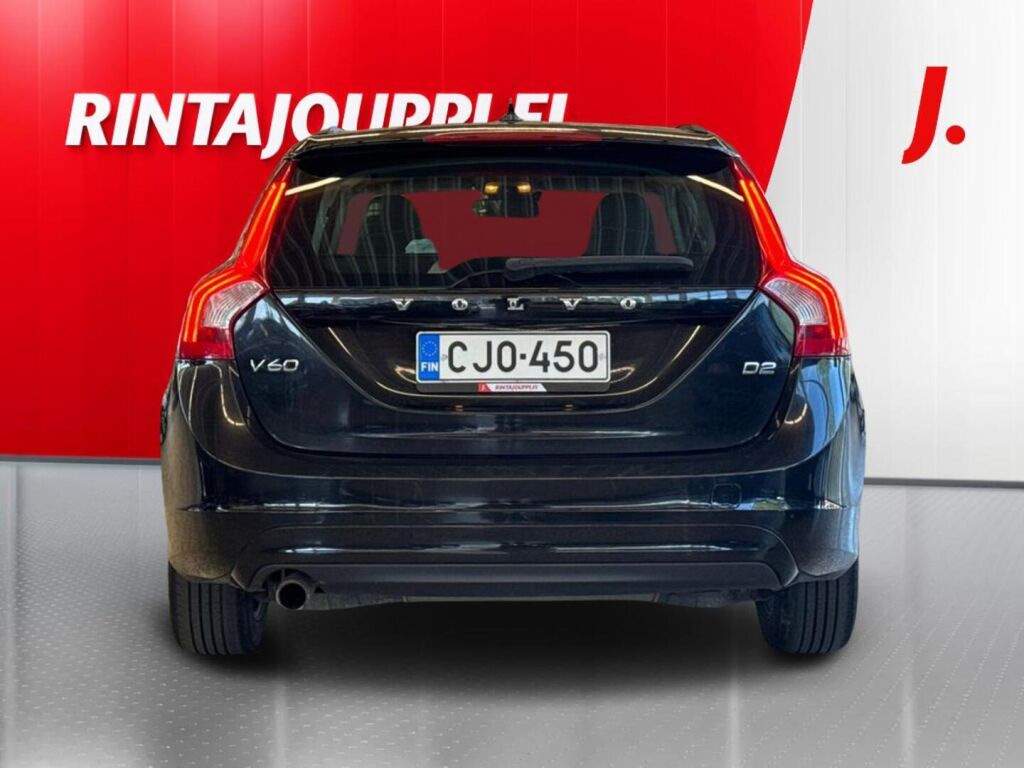 Volvo V60 2015 Musta
