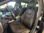 Volvo V60 2015 Musta
