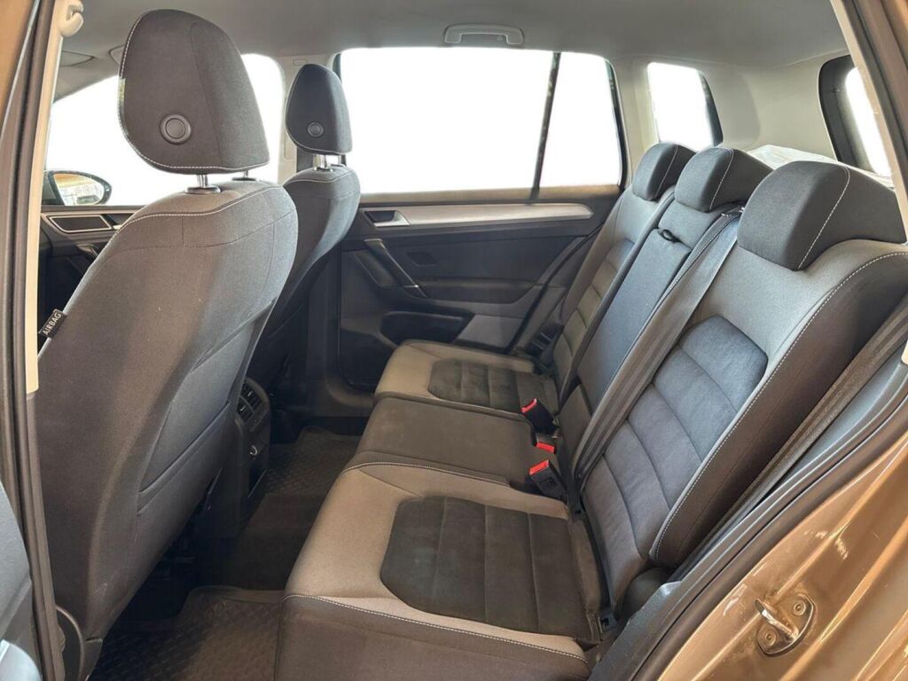 Volkswagen Golf Sportsvan 2015 Ruskea (beige)