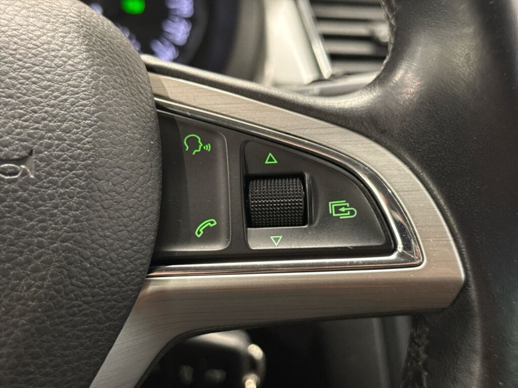 Skoda Rapid 2015 Hopea