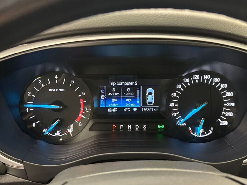 Ford Mondeo 2015 Sininen