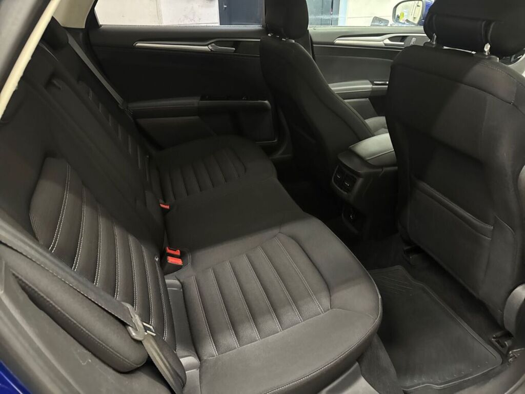 Ford Mondeo 2015 Sininen