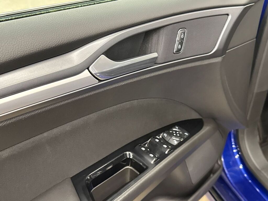 Ford Mondeo 2015 Sininen