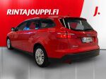 Ford Focus 2015 Punainen