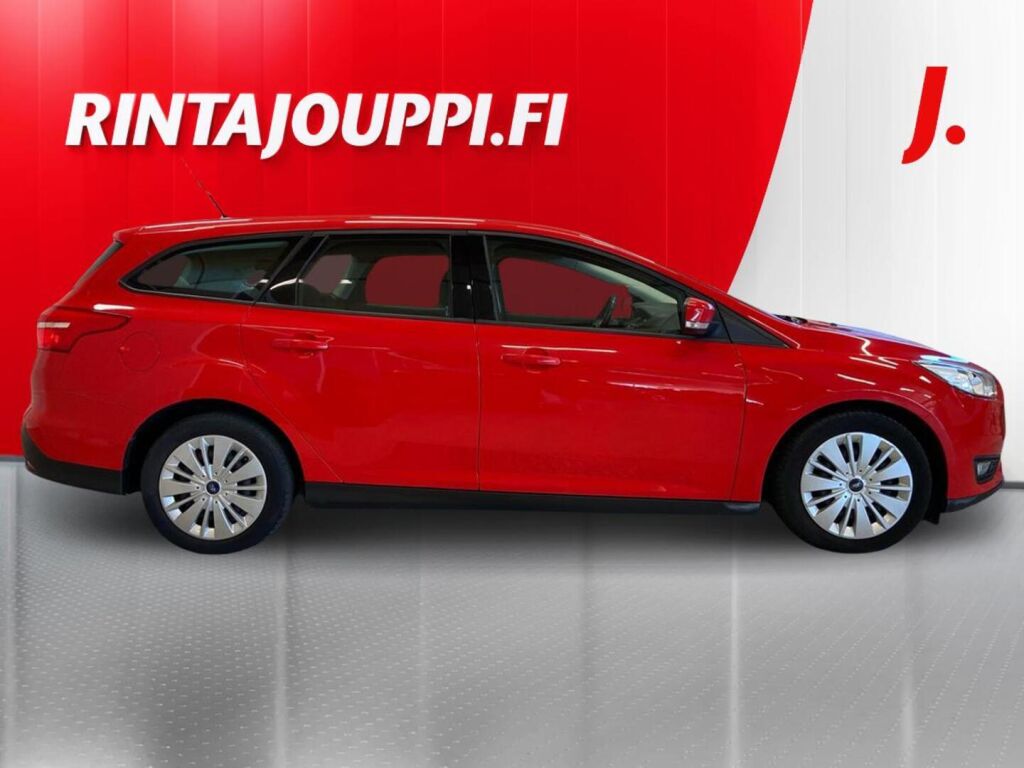 Ford Focus 2015 Punainen