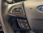 Ford Focus 2015 Punainen