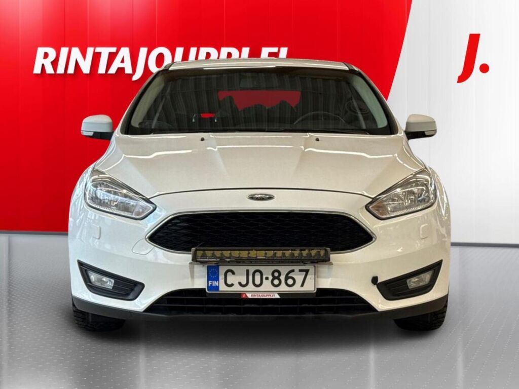 Ford Focus 2015 Valkoinen