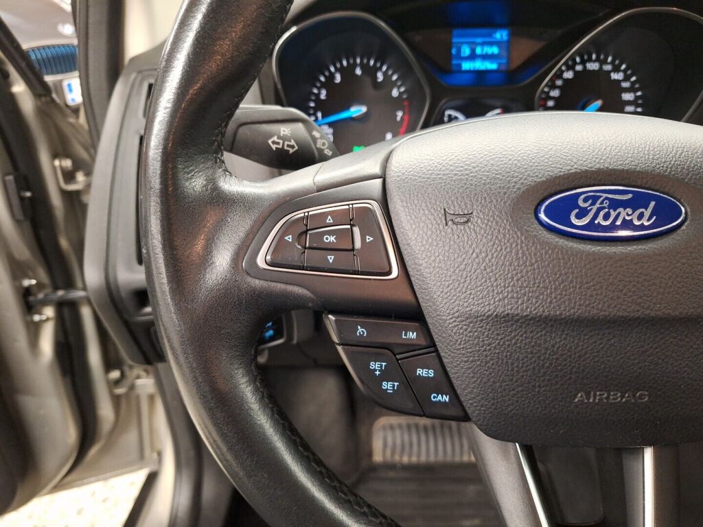 Ford Focus 2015 Harmaa