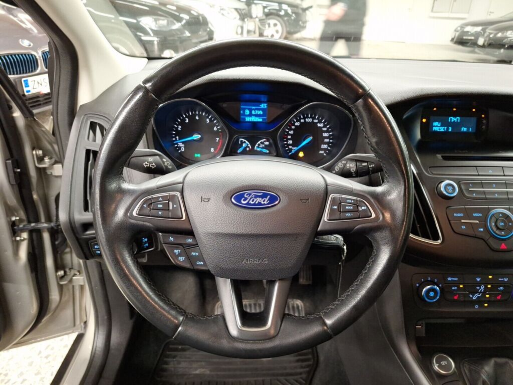 Ford Focus 2015 Harmaa