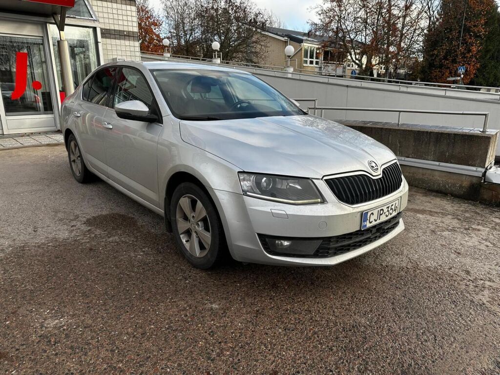 Skoda Octavia 2015 Hopea
