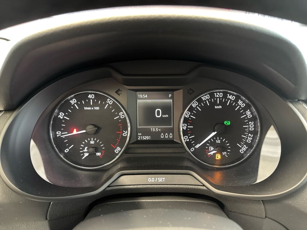 Skoda Octavia 2015 Hopea