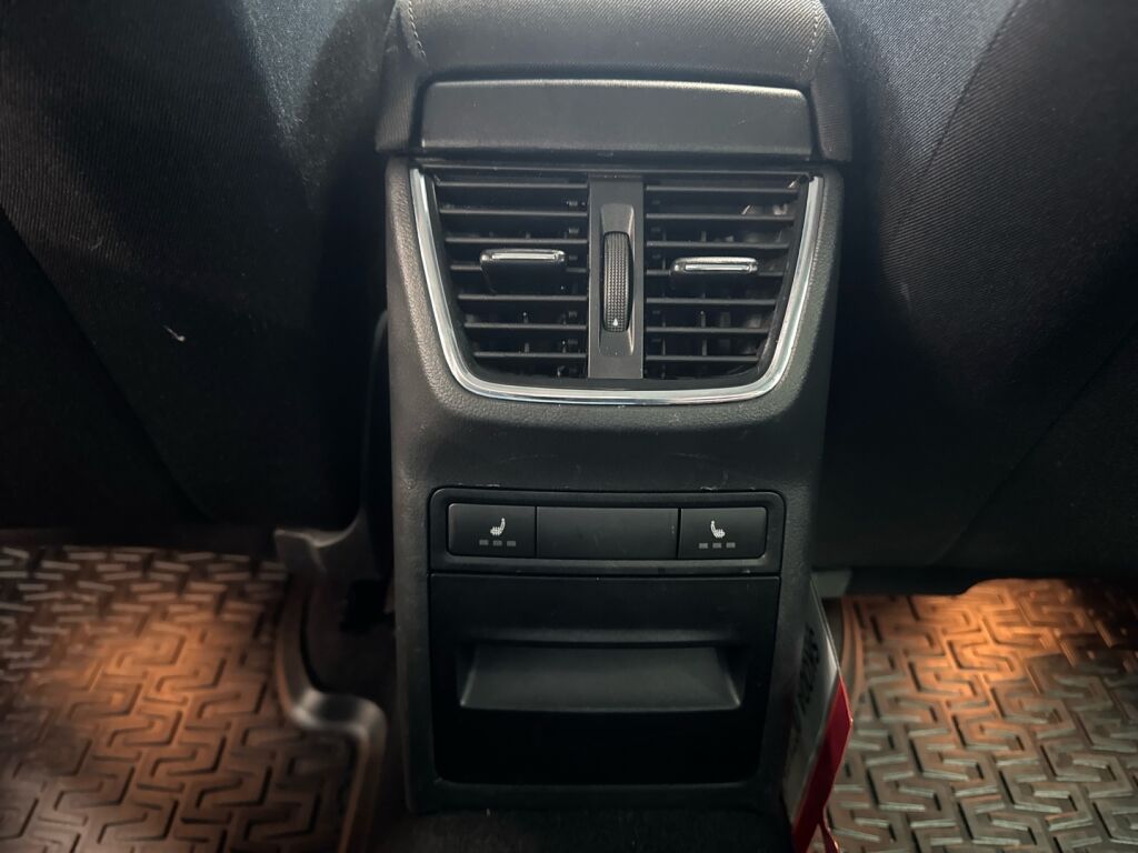 Skoda Octavia 2015 Hopea