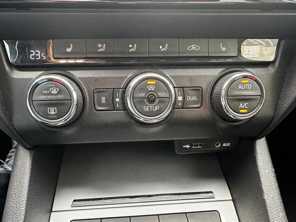 Skoda Octavia 2015 Hopea