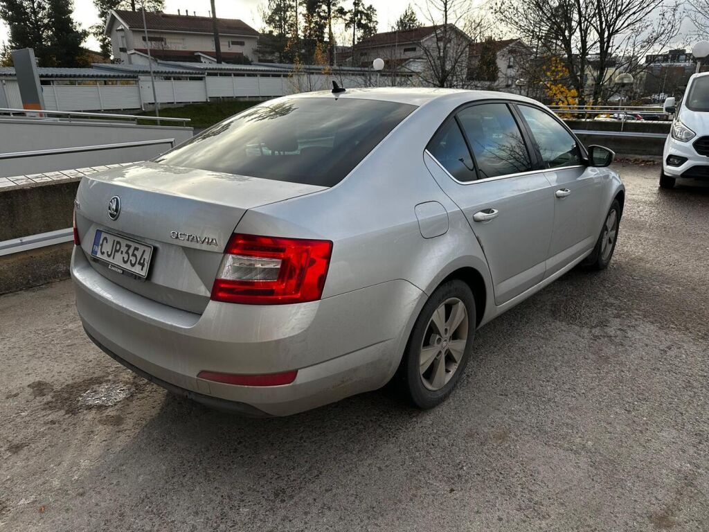 Skoda Octavia 2015 Hopea