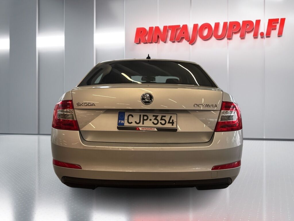 Skoda Octavia 2015 Hopea