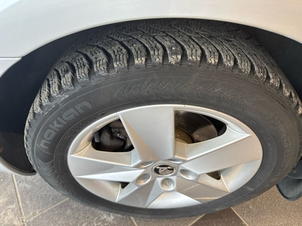 Skoda Octavia 2015 Hopea