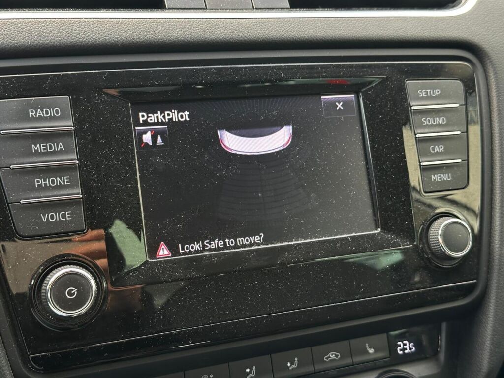 Skoda Octavia 2015 Hopea