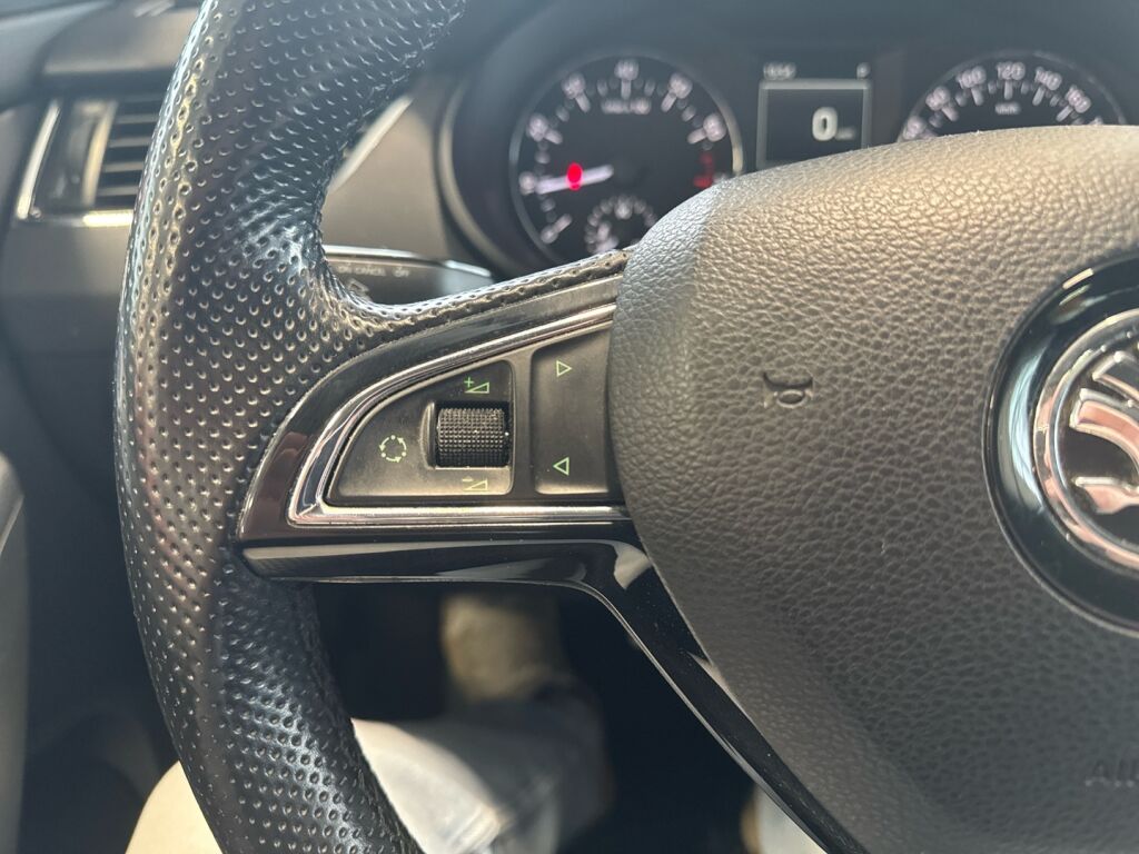 Skoda Octavia 2015 Hopea