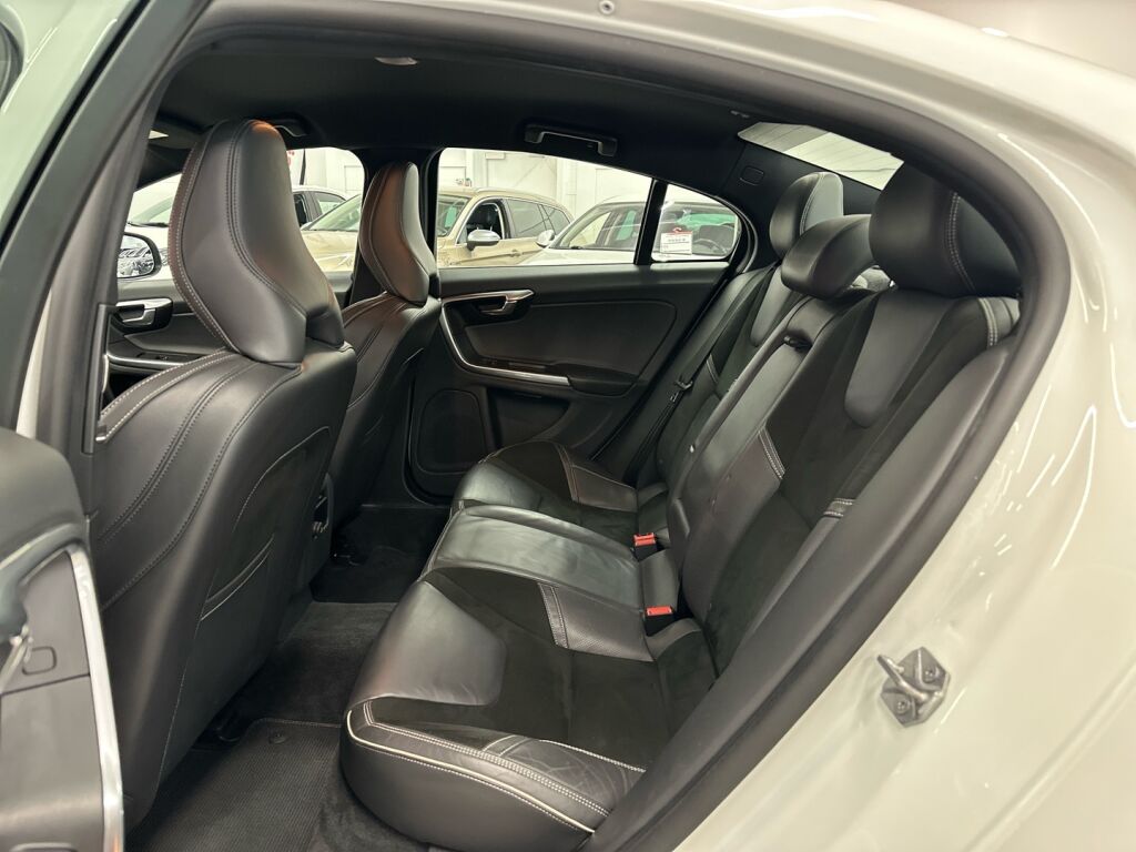 Volvo S60 2015 Valkoinen