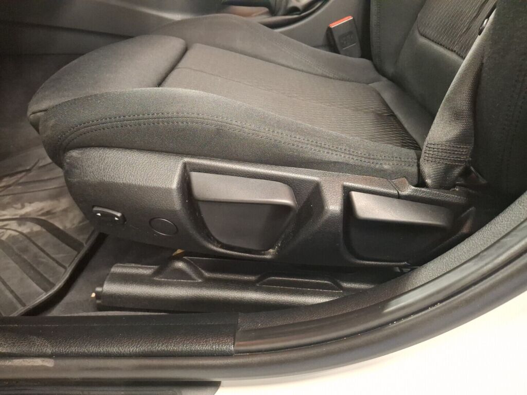 BMW 320 2015 Valkoinen