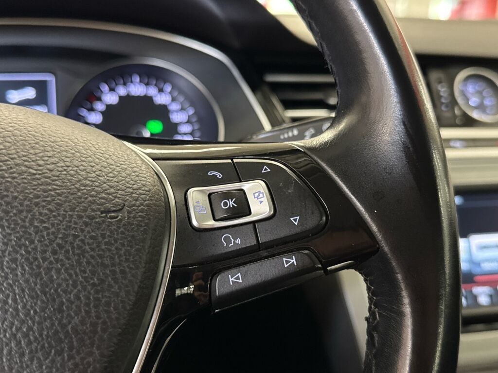 Volkswagen Passat 2015 Sininen