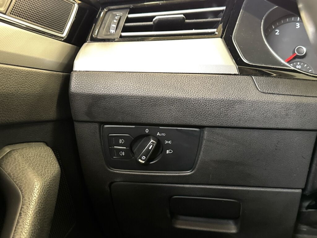 Volkswagen Passat 2015 Sininen