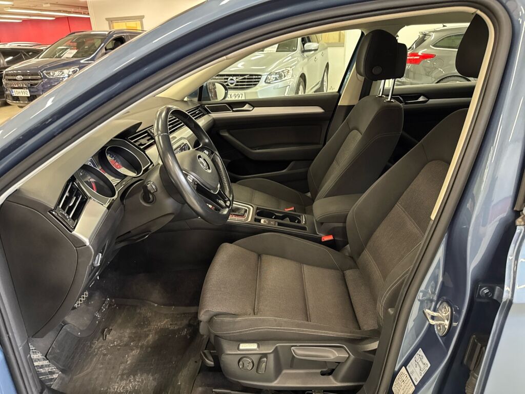 Volkswagen Passat 2015 Sininen