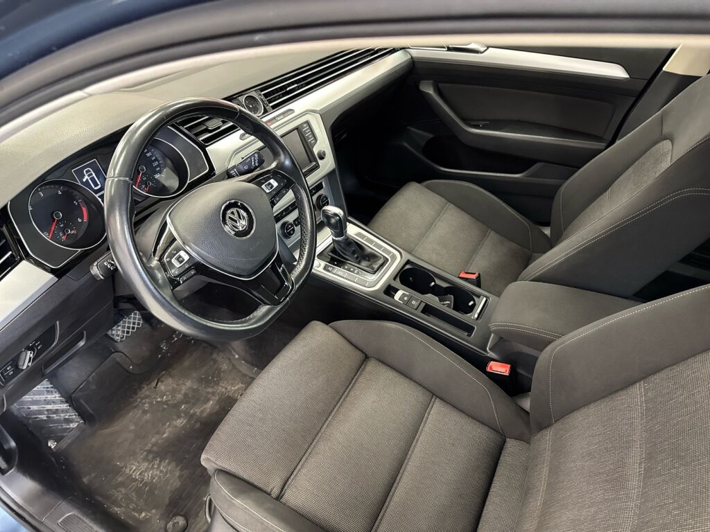 Volkswagen Passat 2015 Sininen