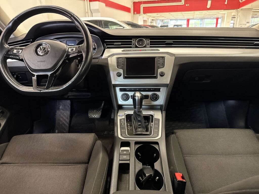 Volkswagen Passat 2015 Sininen
