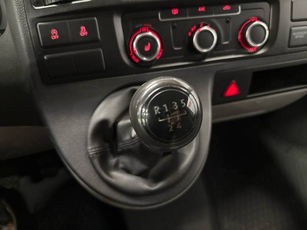 Volkswagen Transporter 2015 Musta