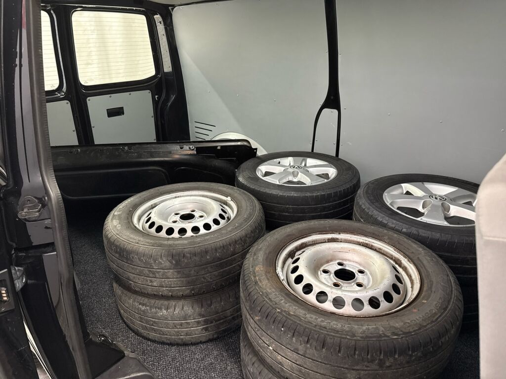 Volkswagen Transporter 2015 Musta