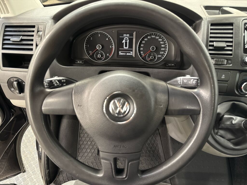 Volkswagen Transporter 2015 Musta