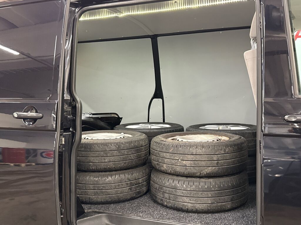 Volkswagen Transporter 2015 Musta