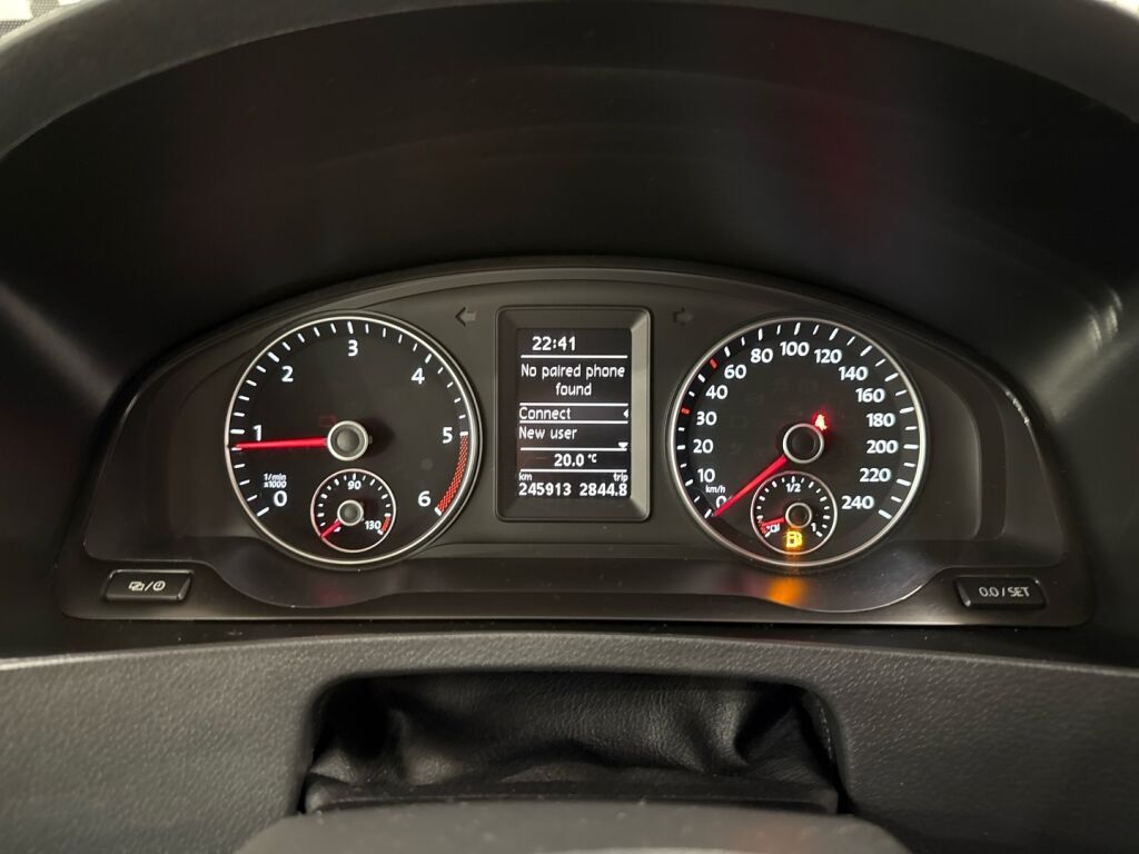 Volkswagen Transporter 2015 Musta